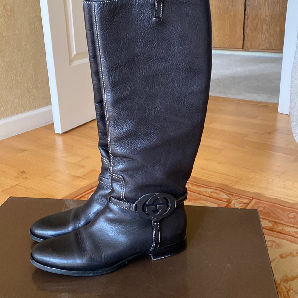 Brown Gucci boots… size 9, good condition.